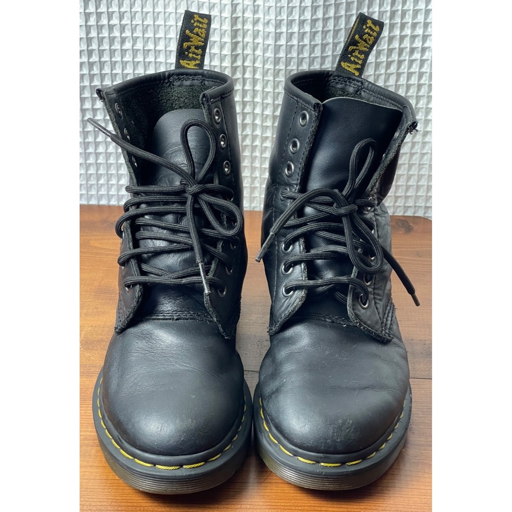 Dr. Martins 1460 Originals 8-Eye Smooth Leather Boots Women's Size 6